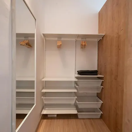 Apartment Calm&chic Near Main Train Station *