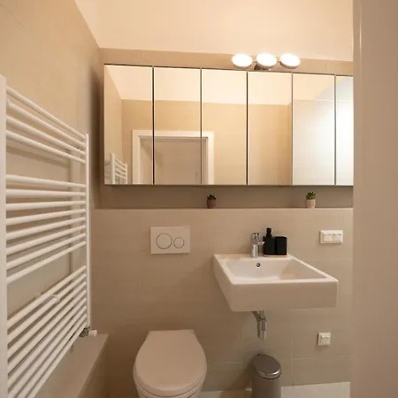 Apartment Calm&chic Near Main Train Station Bratislava